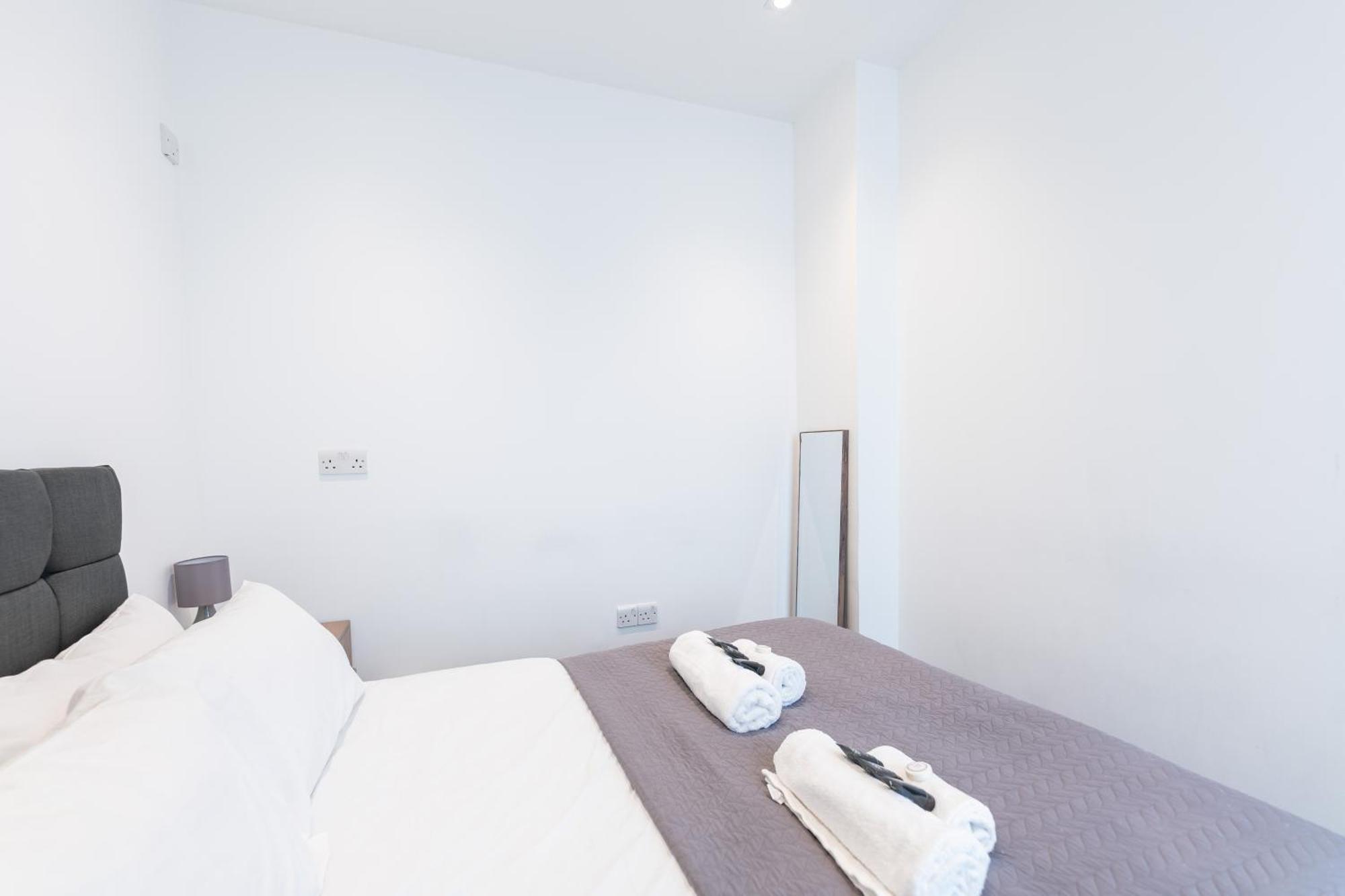 Luxury 2 Bedroom Flat In Bell Street Apartment *