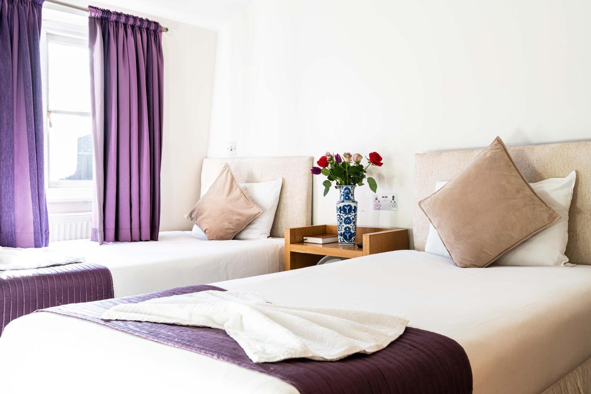 Lancaster Court 3* London