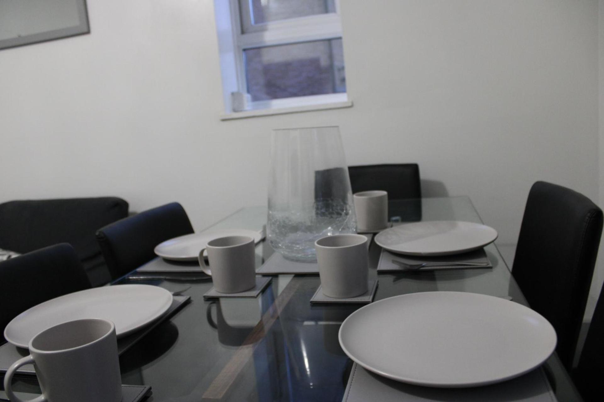Clapham Common 3 Bed *