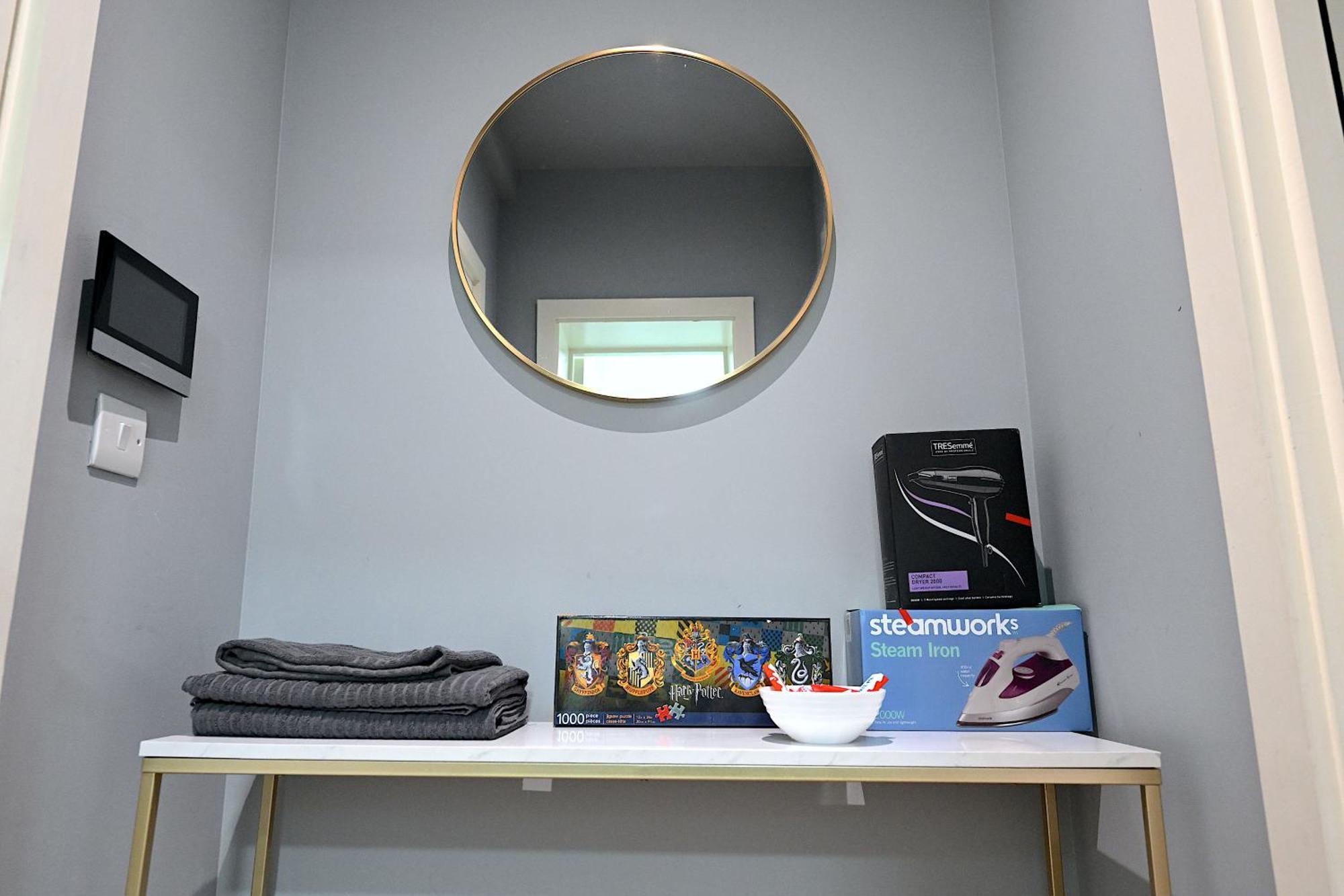 1 Bedroom Flat In Wood Piccadilly Line Londra