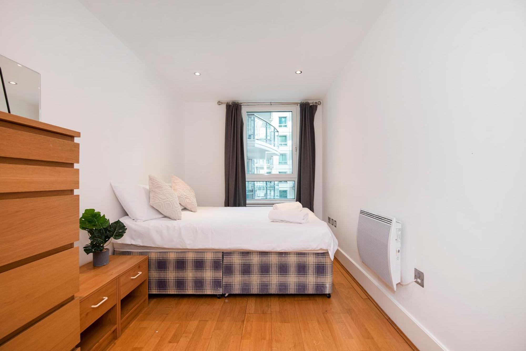 Compact 2 Bed Good Transport Links *
