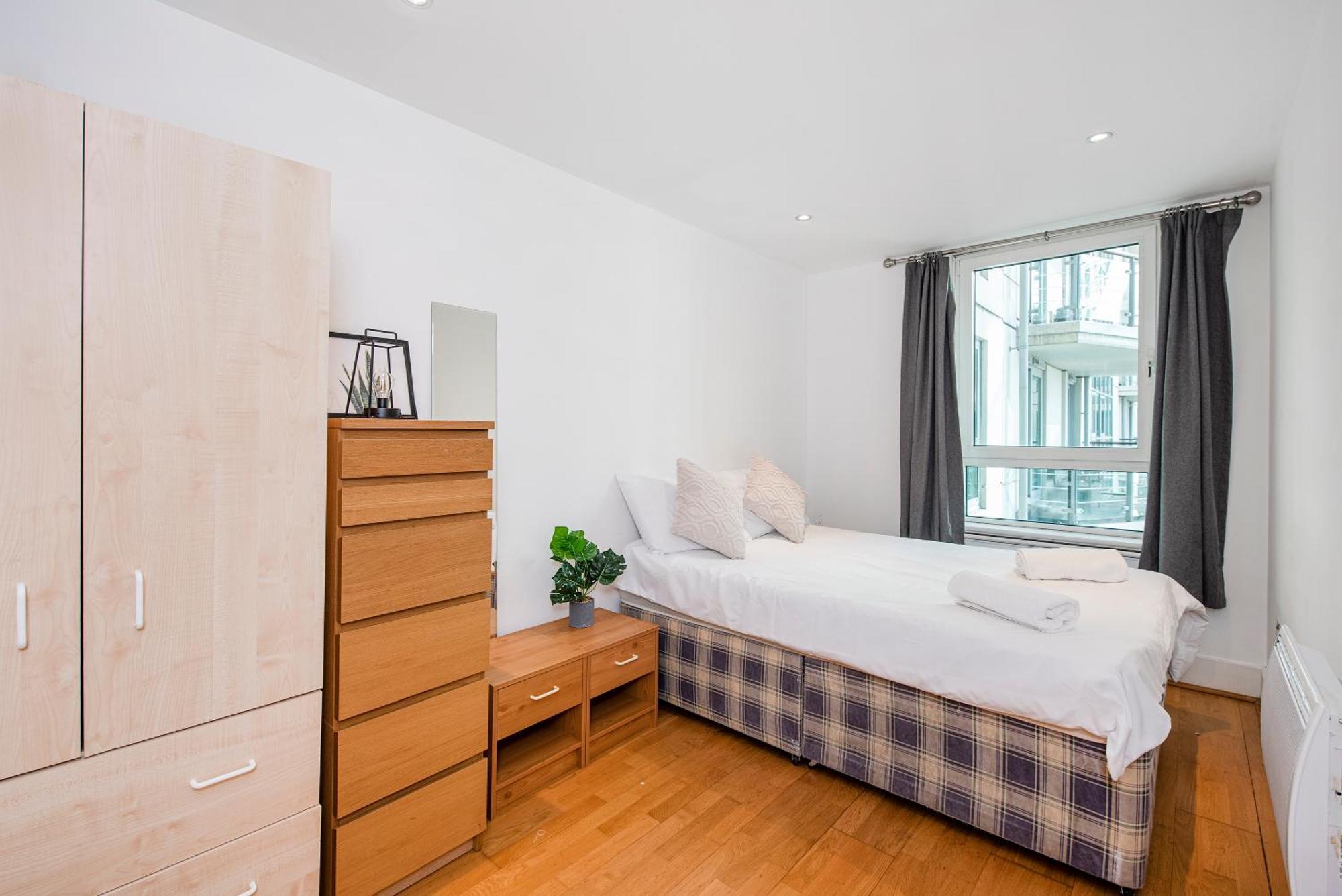 Apartment Compact 2 Bed Good Transport Links *