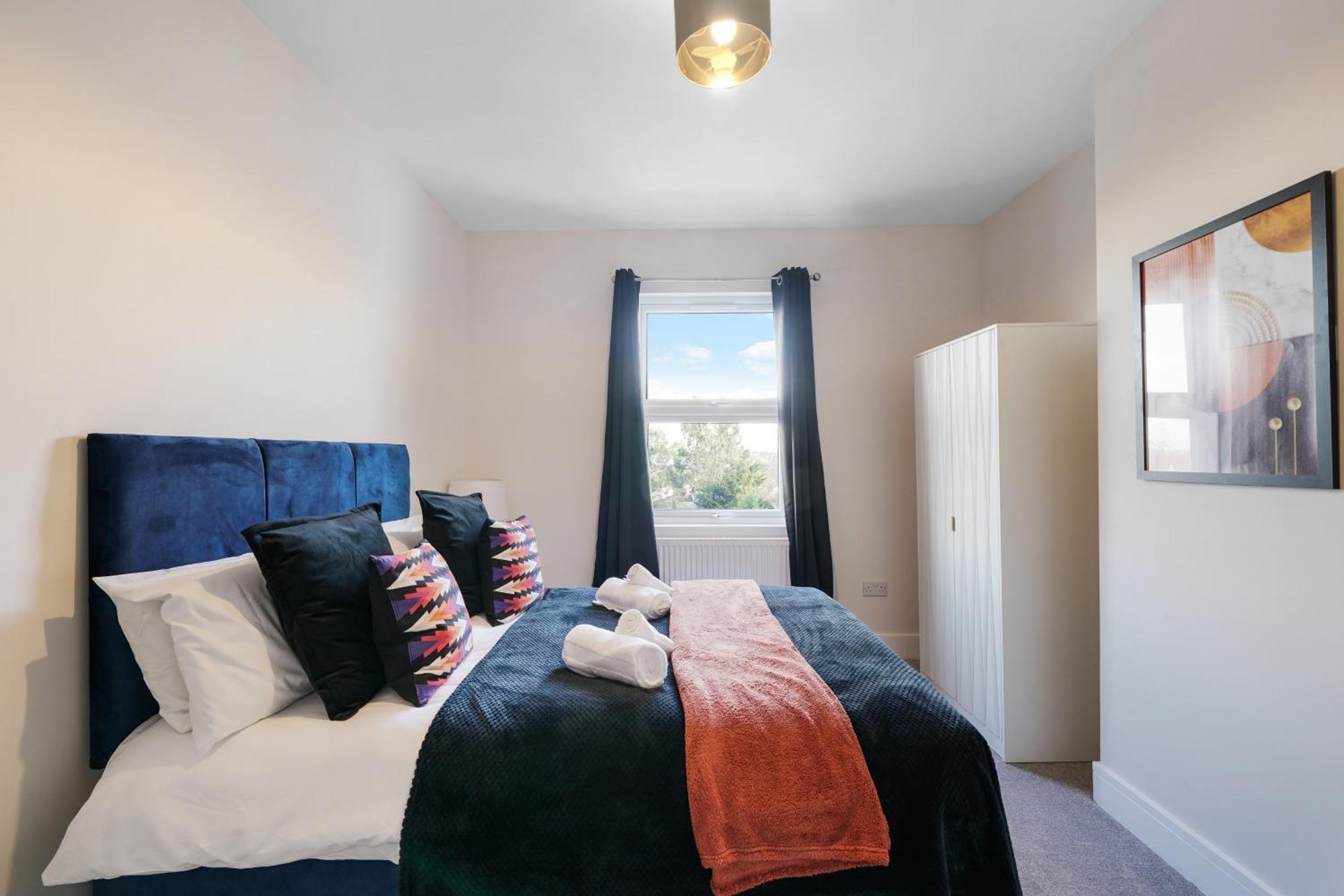 Luxurious House In Wembley - Garden Feriehus London