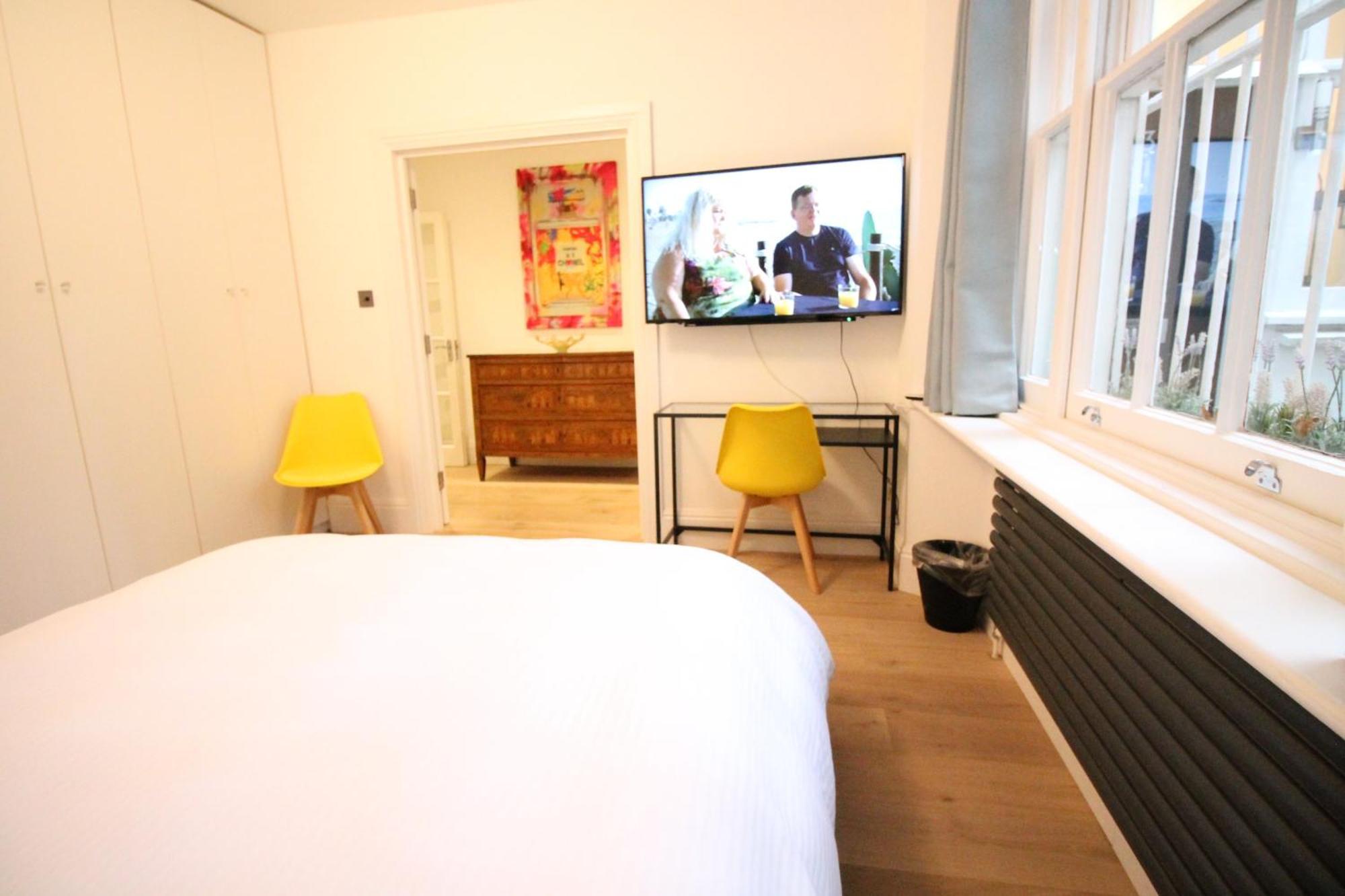 Trendy 2bedroom And 2 Bathroom Flat, Quiet Nottinghill Street Appartement *