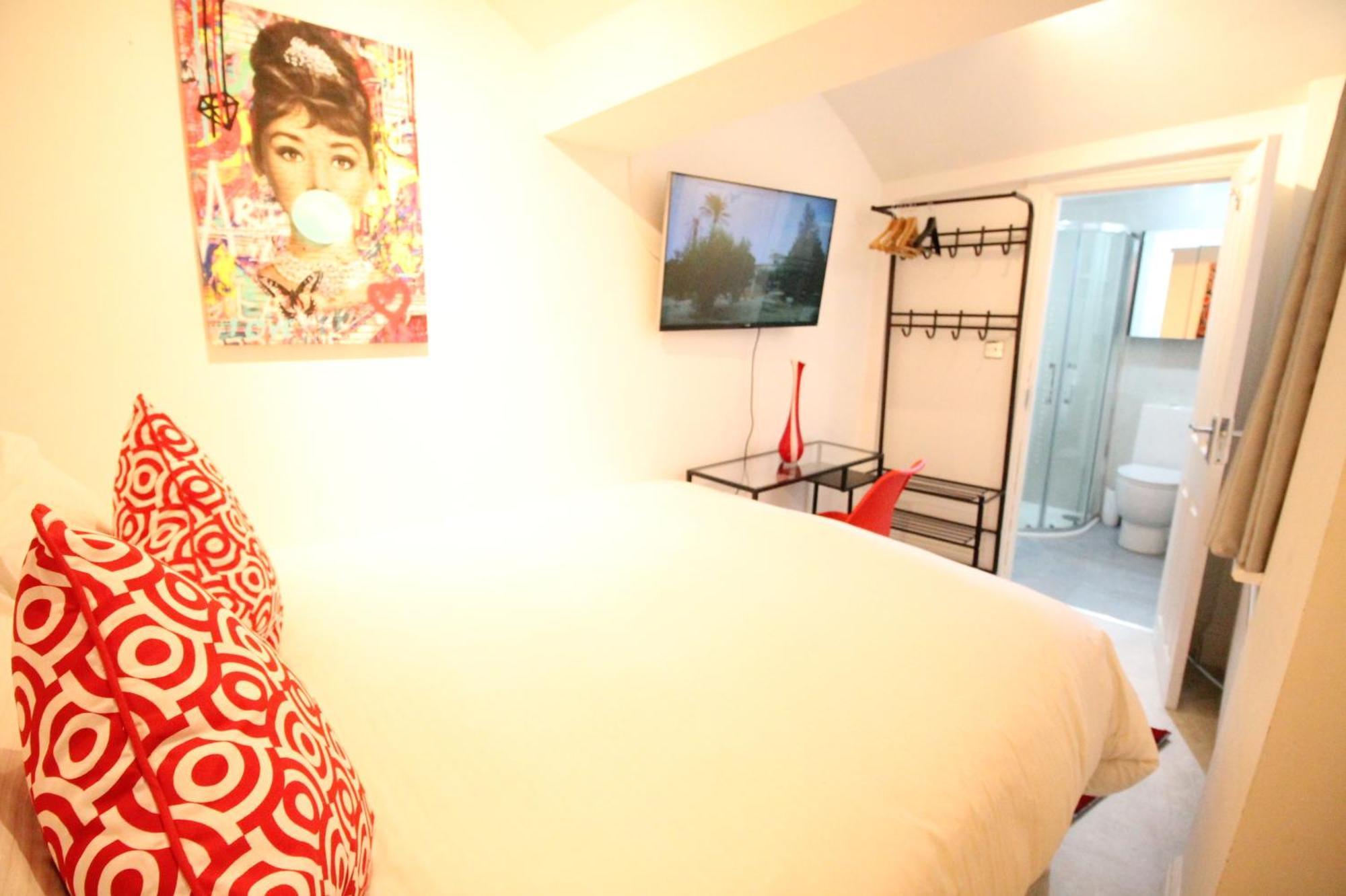 Trendy 2bedroom And 2 Bathroom Flat, Quiet Nottinghill Street Appartement