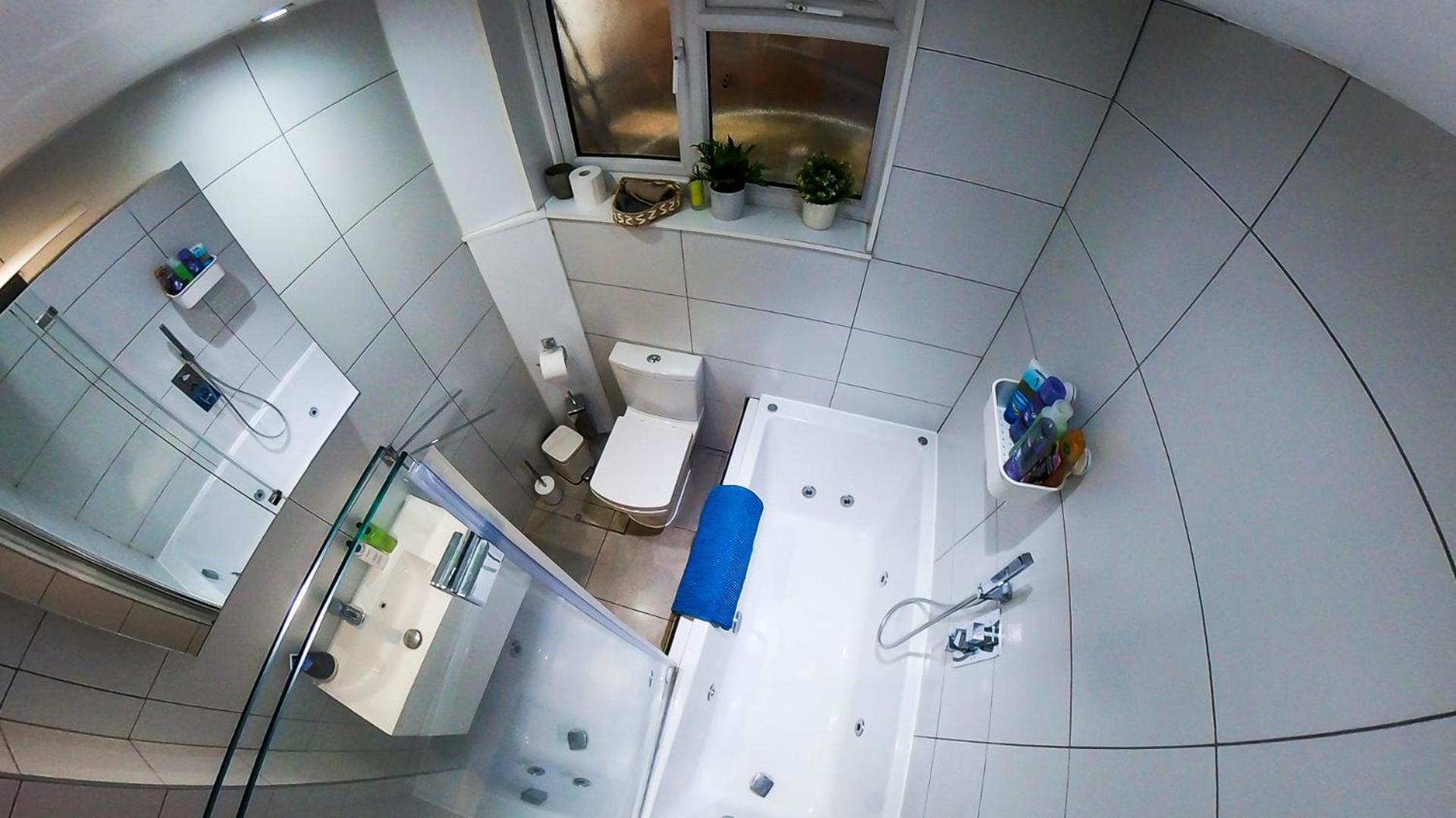 Homestay Ensuite With Jacuzzi