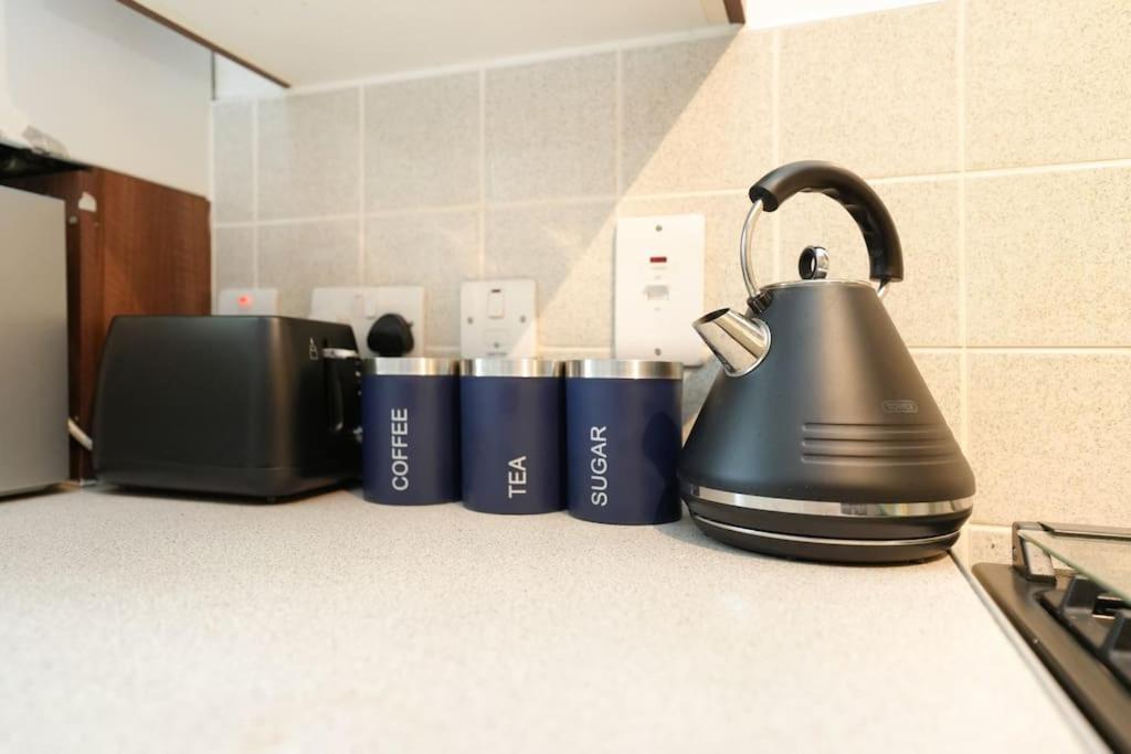 Oasis Flat With High-speed Broadband And Free Parking Appartement