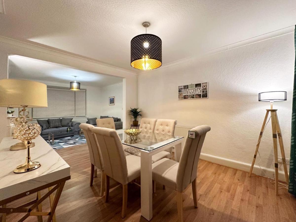 Charming 3-bedroom Family Hébergement de vacances