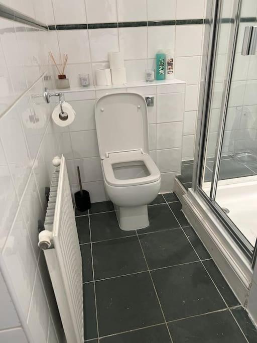 Luxury 3 Bedroom, 3 Bath By Oxford St & Soho London