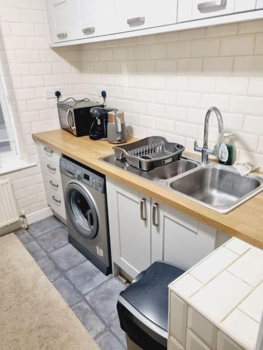 Lägenhet Comfy 1st Floor Flat, Sleeps 4