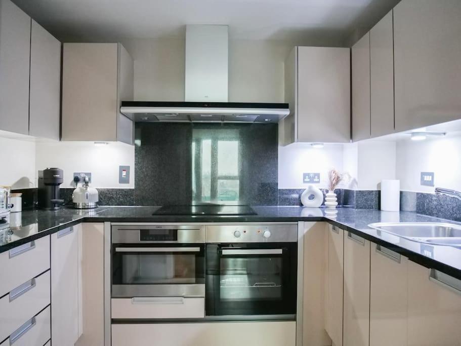 Appartamento Stunning Riverside Londra