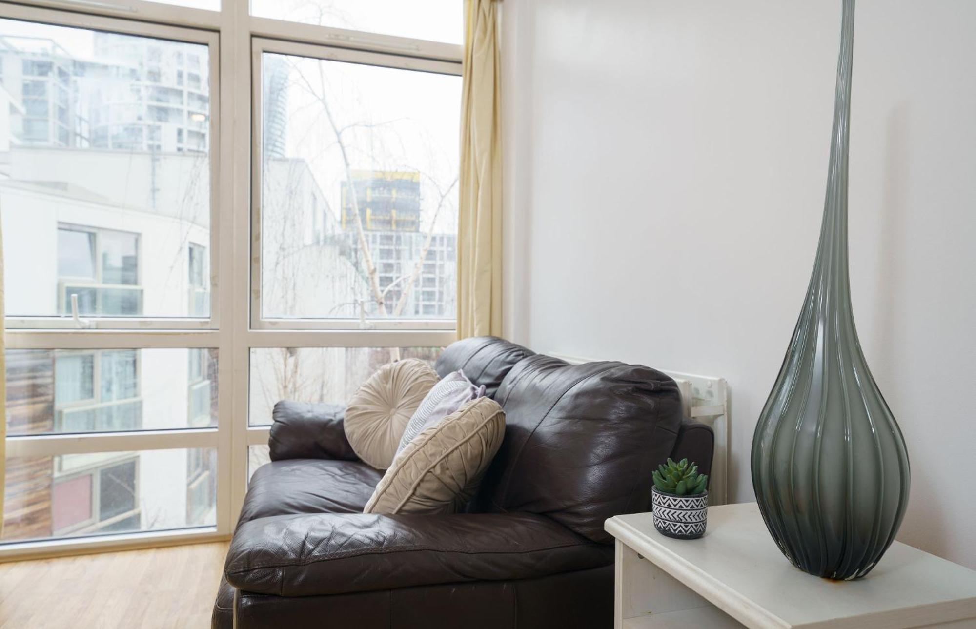 Beautiful 1 Bed With Living Apartment London