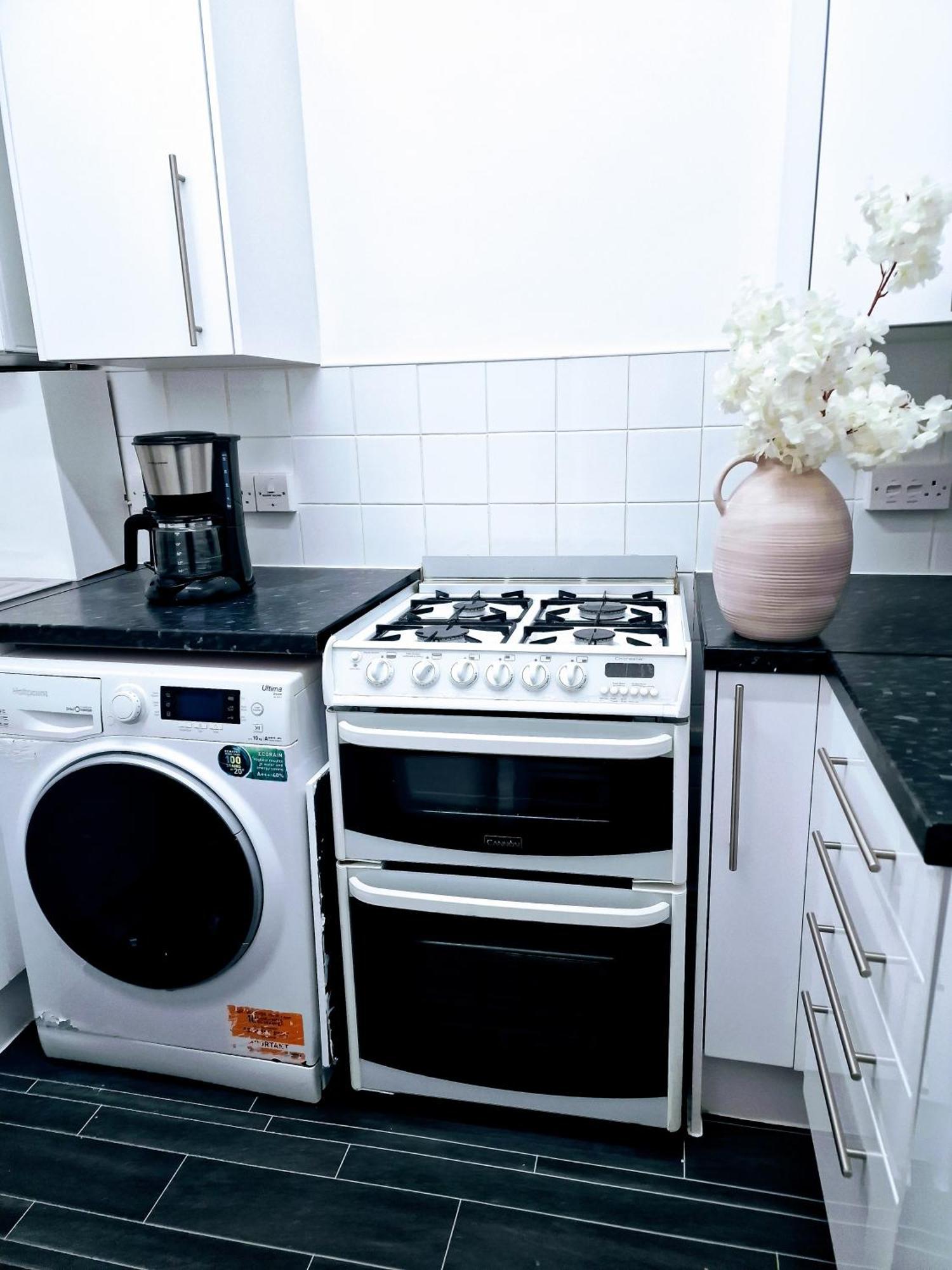 1 Bedroom Flat Lägenhet *