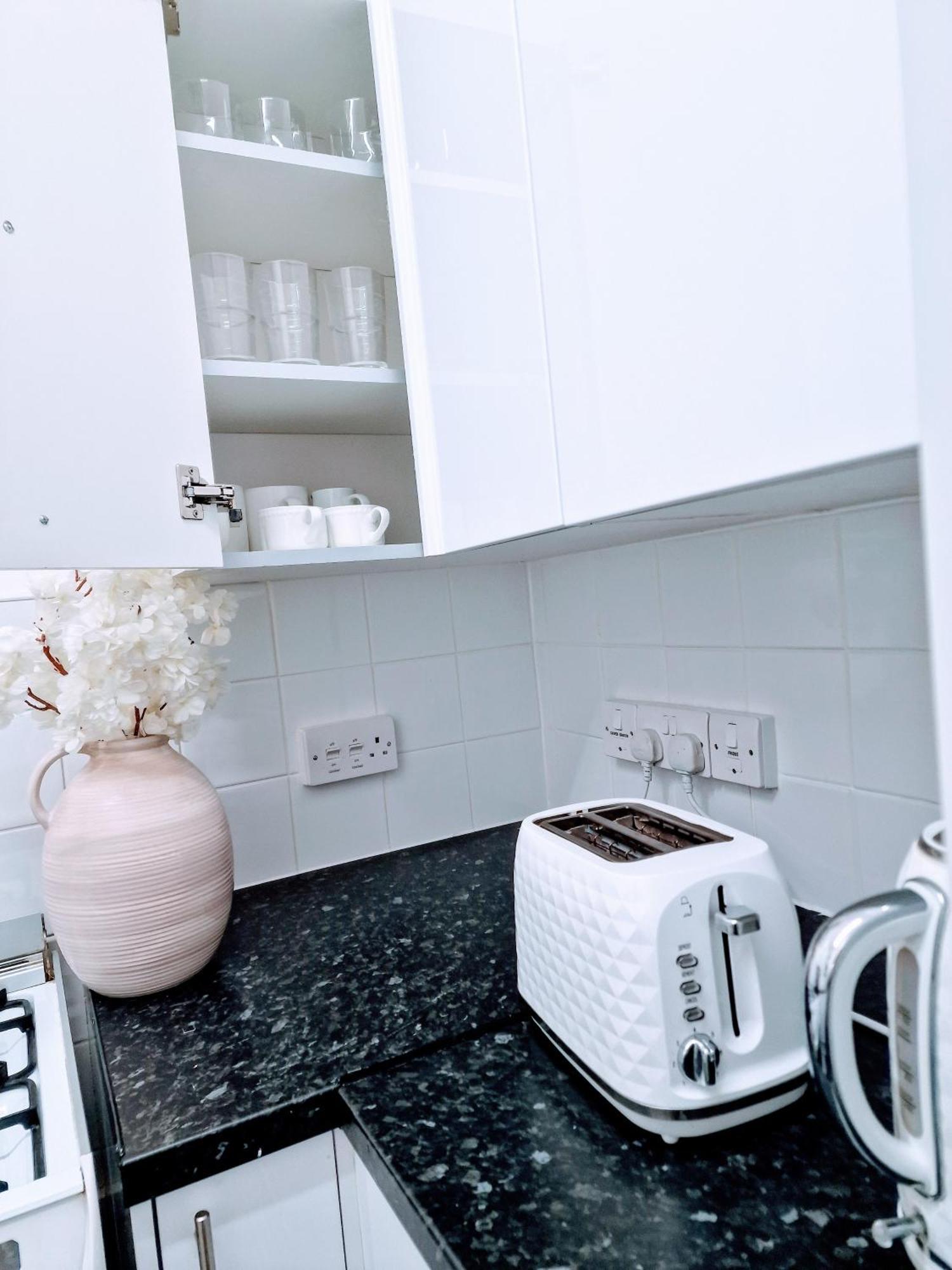 1 Bedroom Flat Lägenhet *