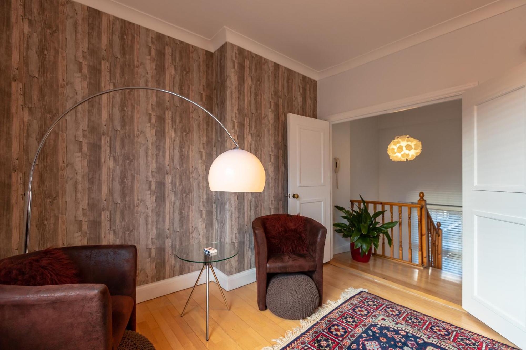 The Zenscape - Chic 2 Bedroom In Covent Garden L Sleeps 6 With Sofa Bed L Prime Location Free Wifi L Perfect For Business & Leisure Travelers L 15percent Off Weekly & 20percent Off Monthly Stays! Lägenhet London