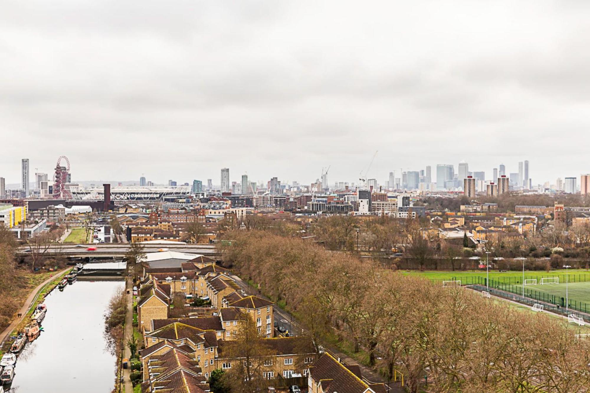 Vibrant And Modern With Canal Views * Londen