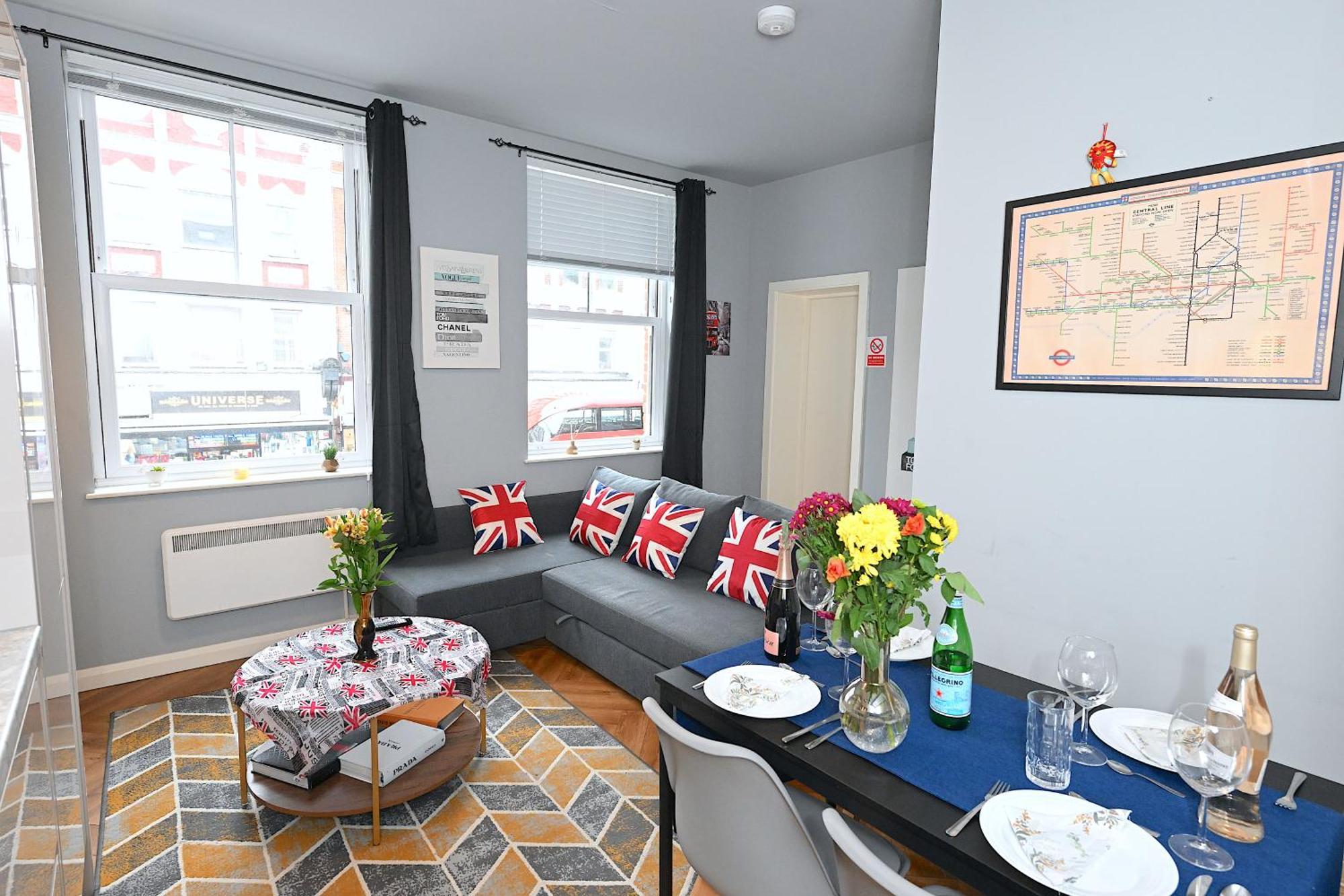 1 Bedroom Flat In Wood Piccadilly Line Appartamento