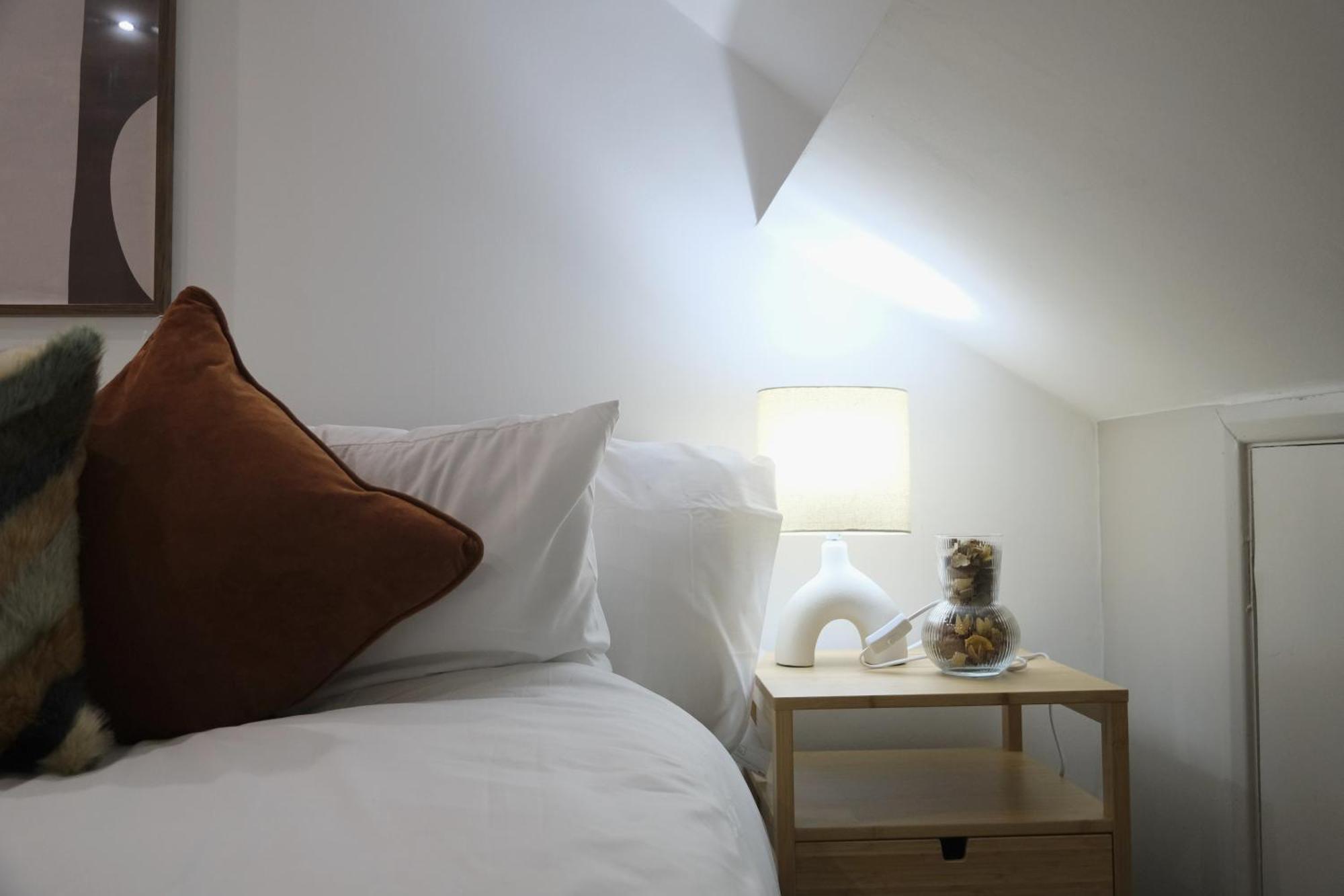 Stylish Studio Apartments, Willesden * Londen
