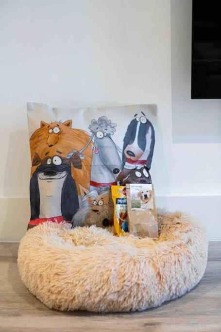Appartement Luxury 1 Bed With Private Terrace & Parking - Heart Of Wanstead Village Londen