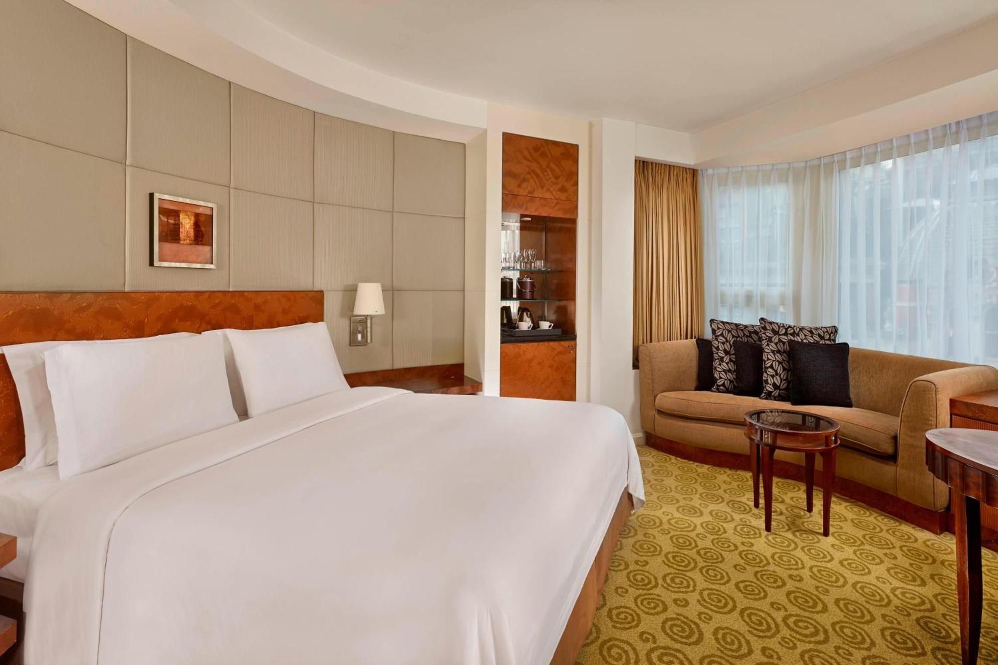 The Park Tower Knightsbridge, A Luxury Collection Hotel,
