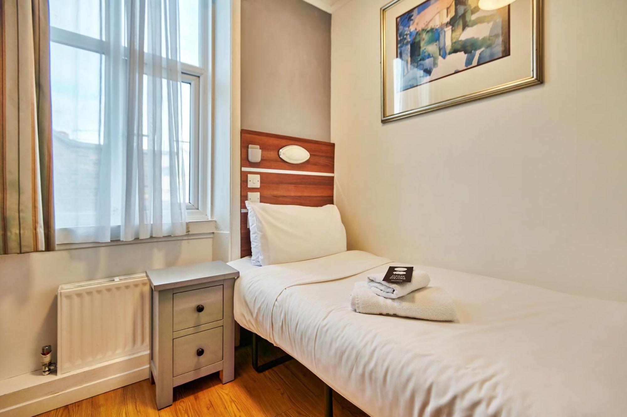 Huttons Hotel, Victoria Londra