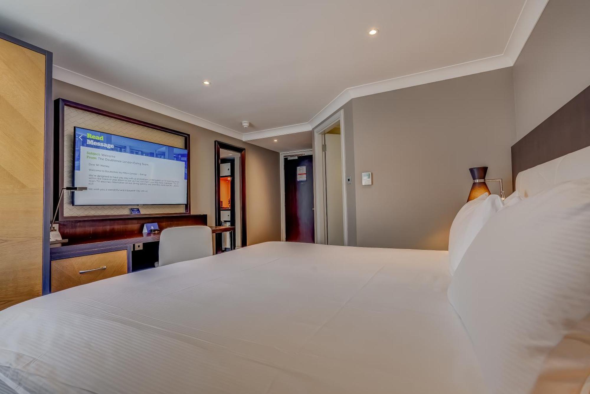 Doubletree By Hilton Ealing London