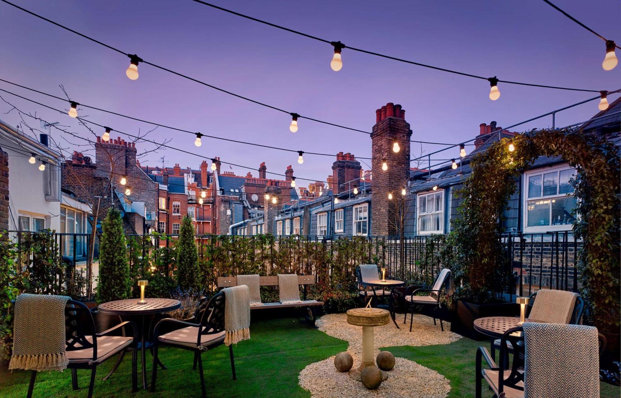 Holmes Hotel