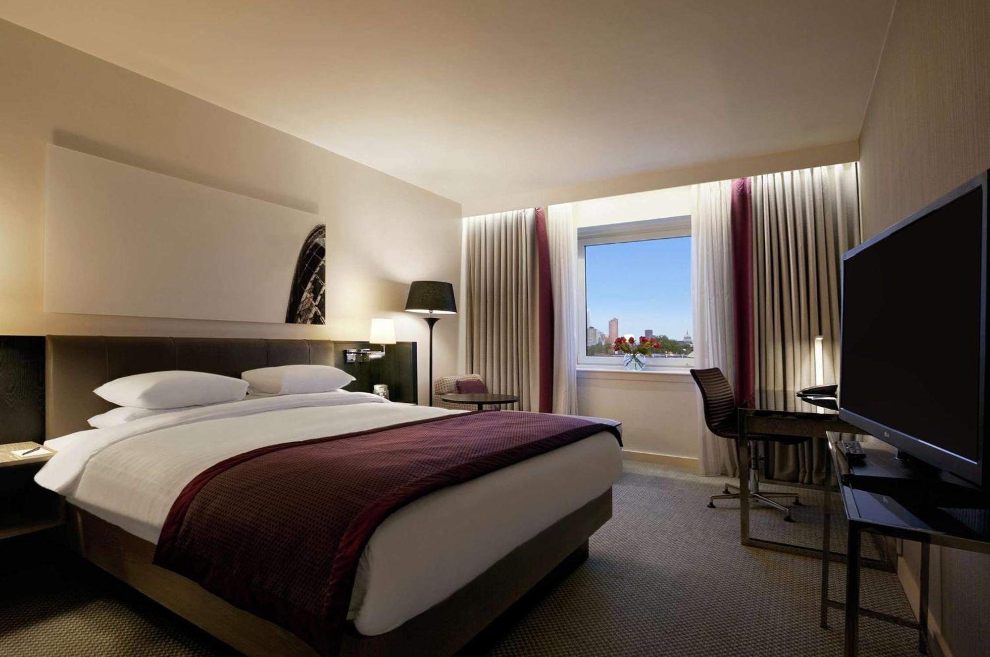 Hotell Hilton Angel Islington 4*