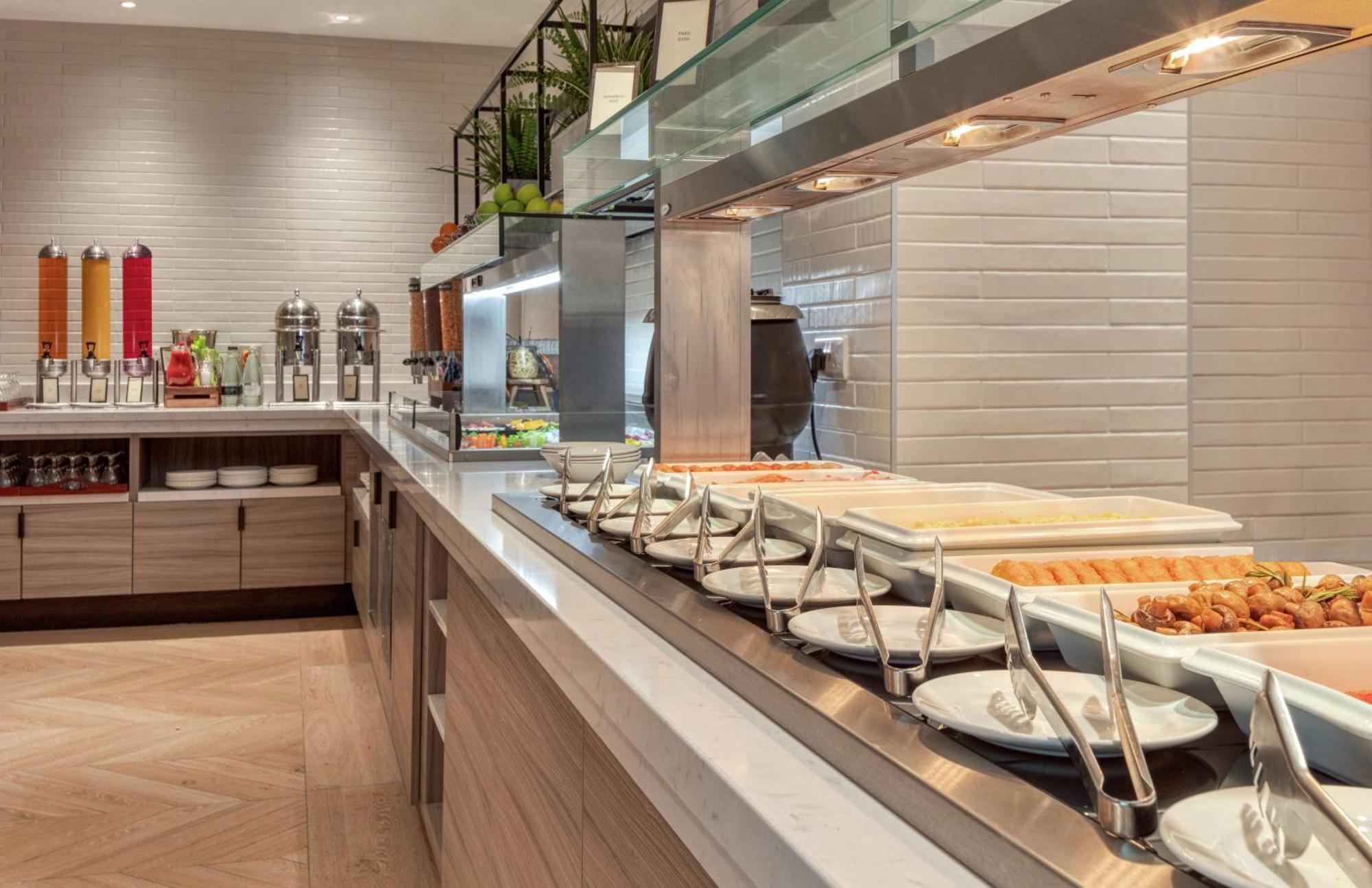 Hotell Hilton Angel Islington 4*