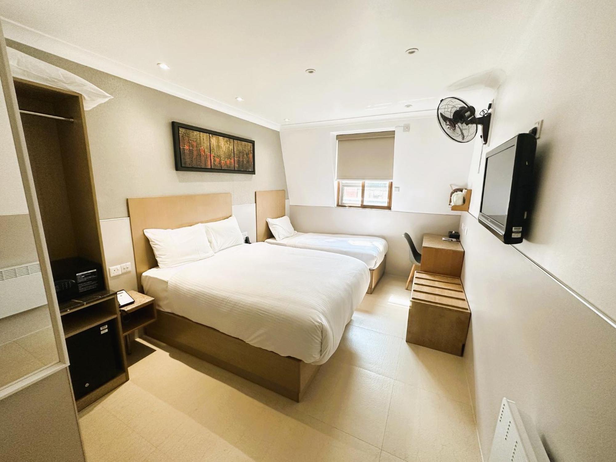 Eurotraveller Hotel- Express
