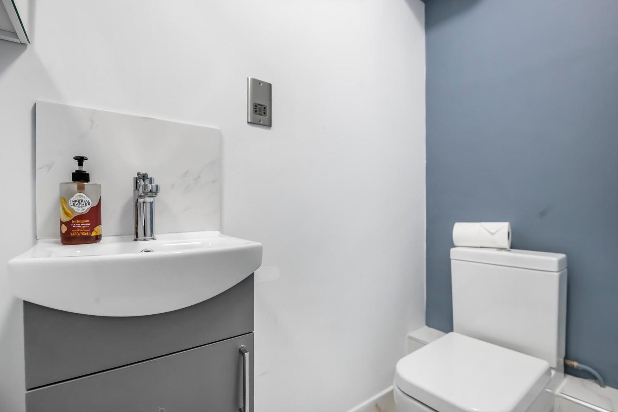 Accommodatie bij particulieren Two Stunning Bedrooms & Private Balcony & River View Londen