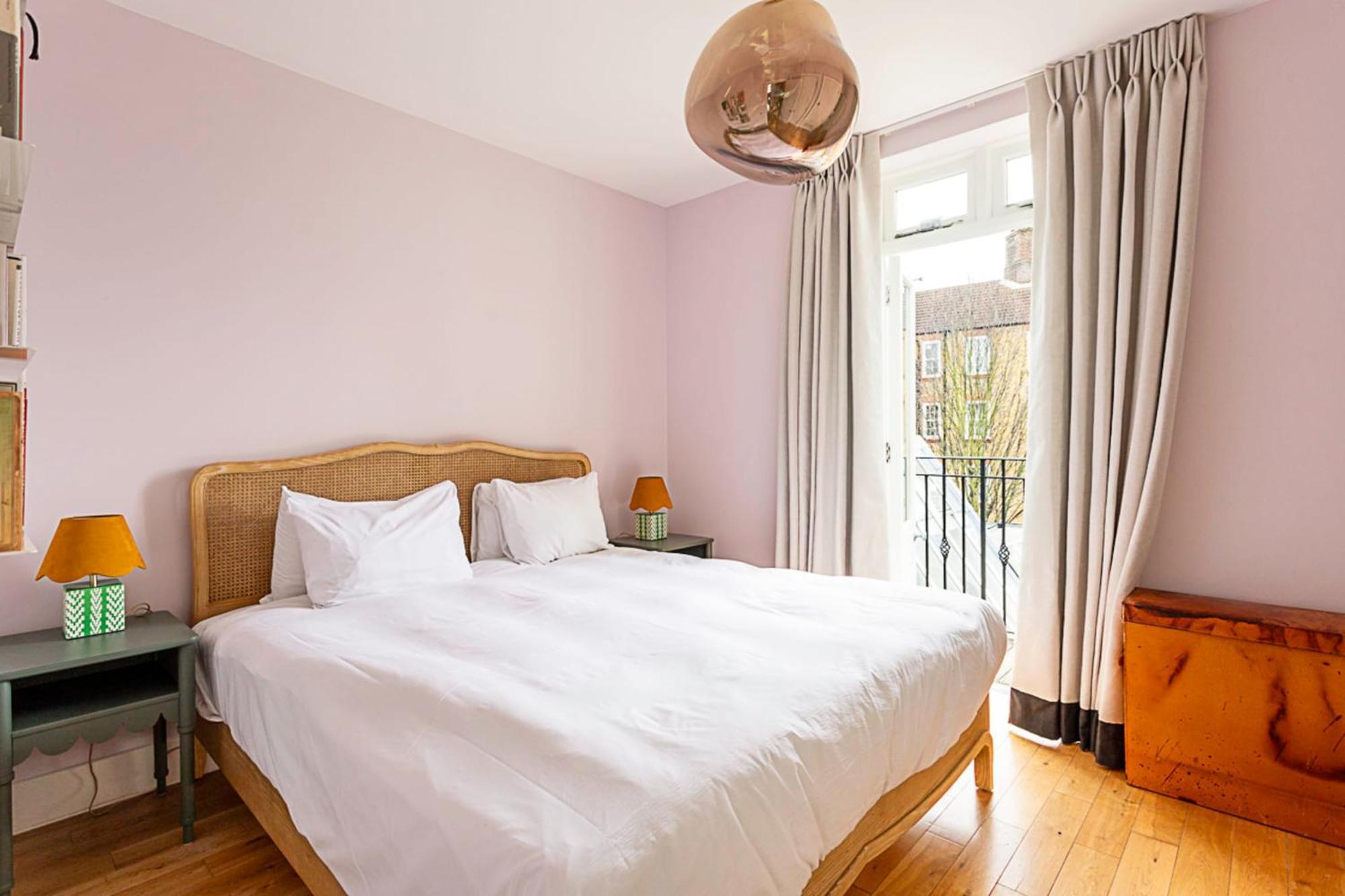 Chic Gunter Grove Flat - Retreat Leilighet London