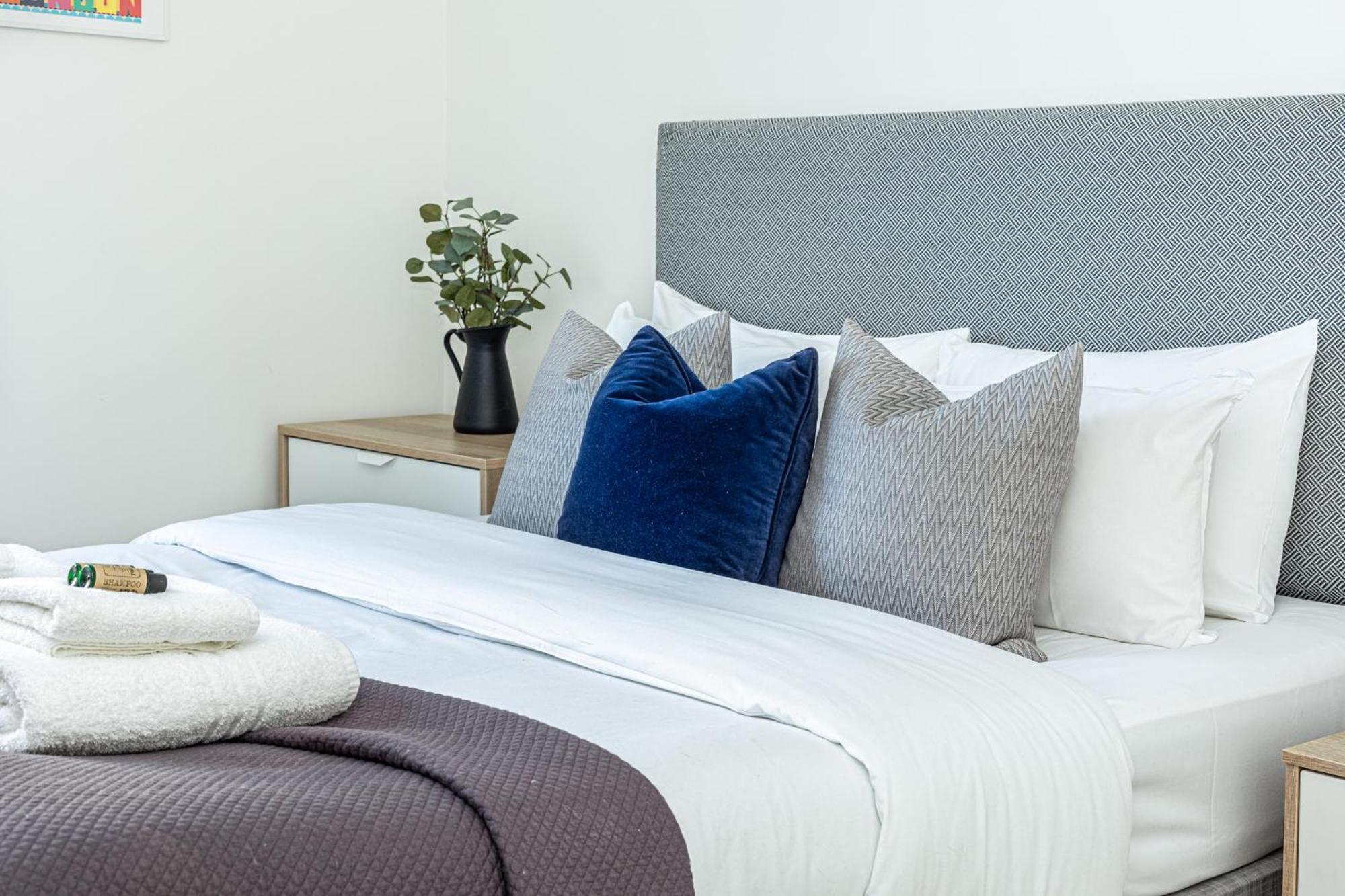 Modern New 2br Flat Wbalcony In Peaceful Brixton Appartement *