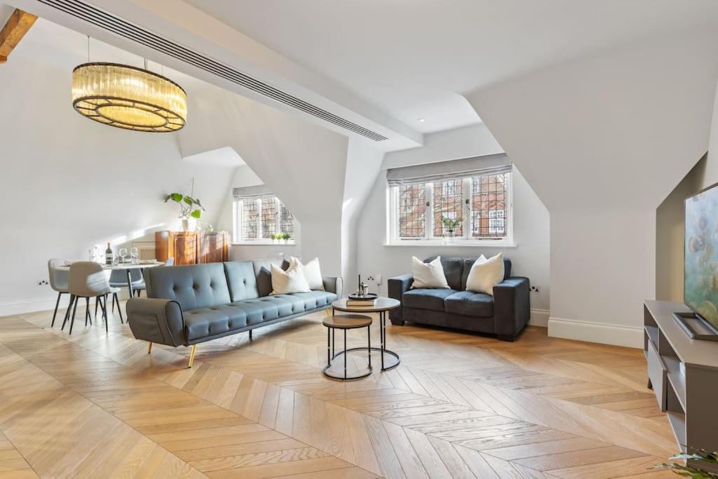 Luxury 3 Bed Flat In Kensington Apartment *