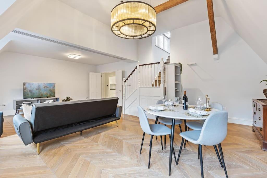 Luxury 3 Bed Flat In Kensington * London
