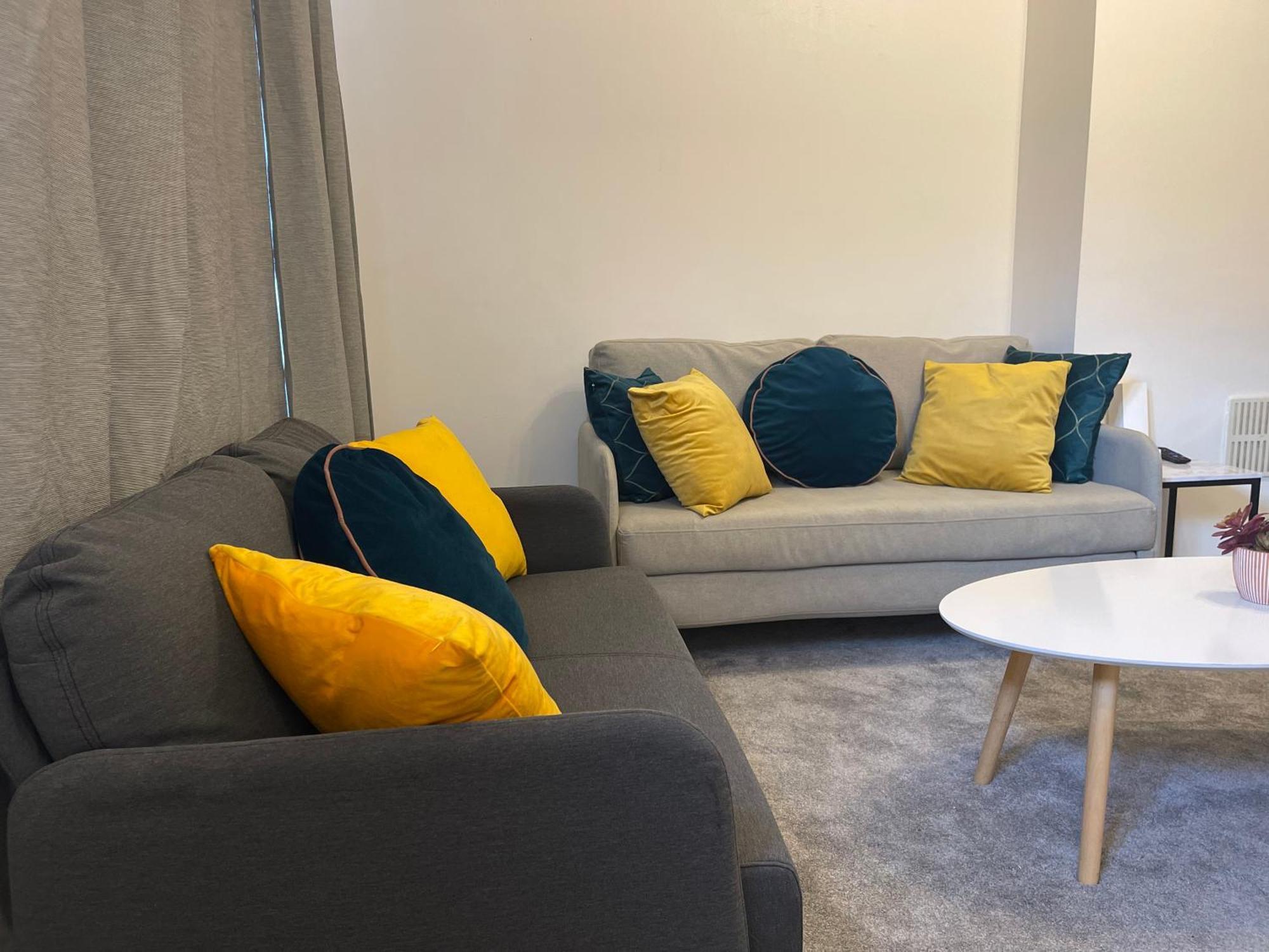 Tooting - Cosy 2 Bedroom House With Garden, 5 Mins Walk To Tube Station Hébergement de vacances *