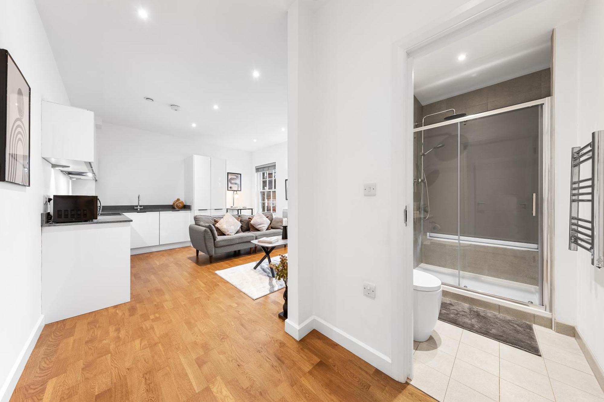 Lägenhet Modern One Bedroom Flat - Near Heathrow, Windsor Castle, Thorpe Park - Staines Tw18