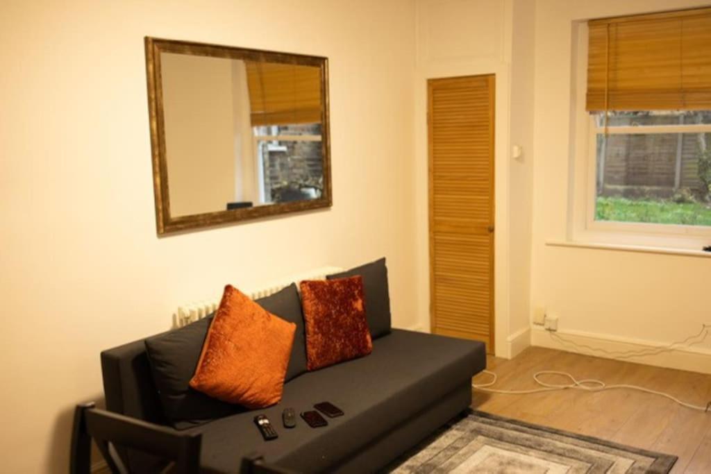 Manor Court Apartment