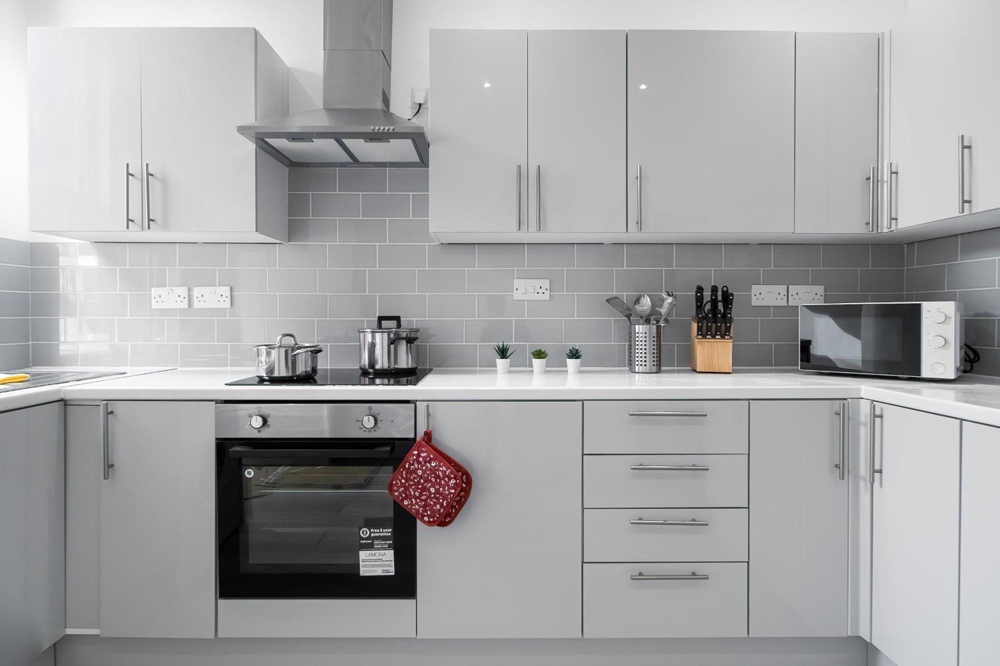 Pensionat Modern Studio By Livestay Short Lets & Serviced *