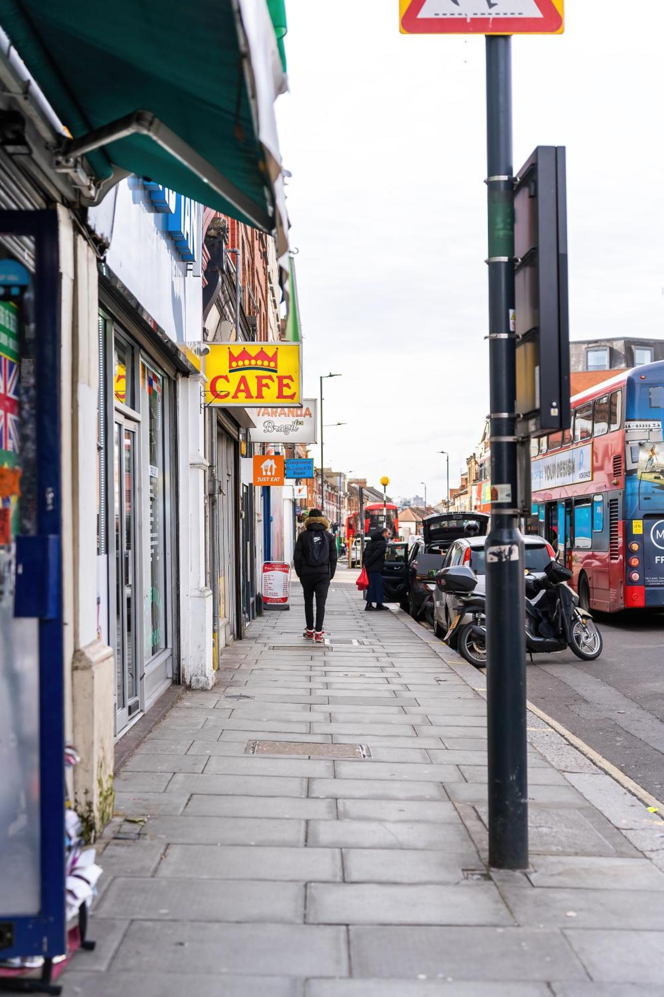 Modern Studio By Livestay Short Lets & Serviced London