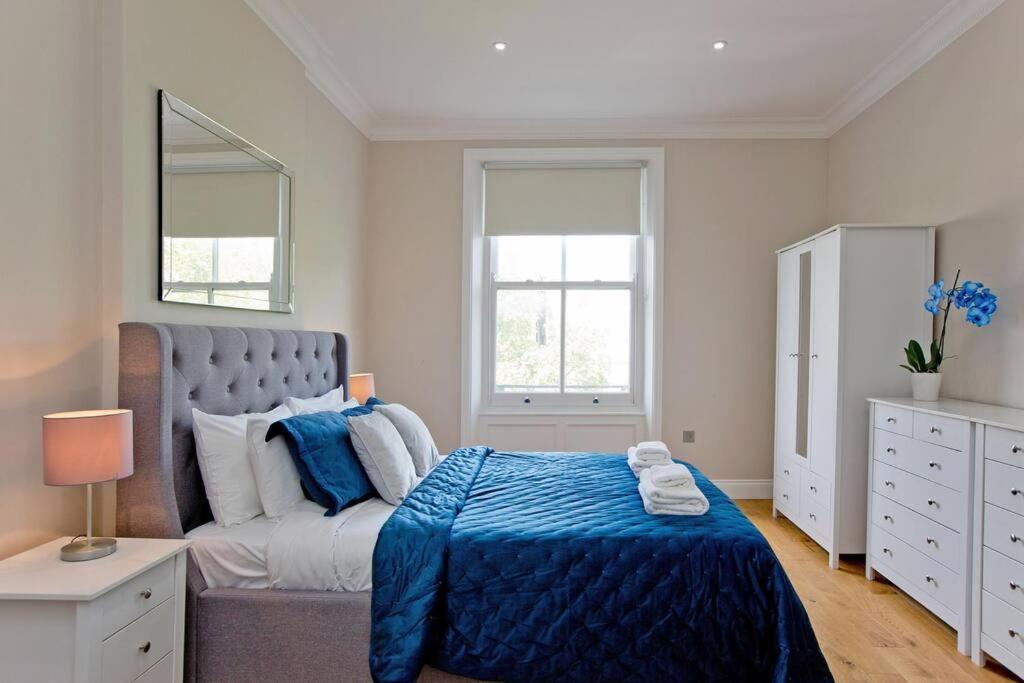 F7 Large 2bed Kensington * Londen
