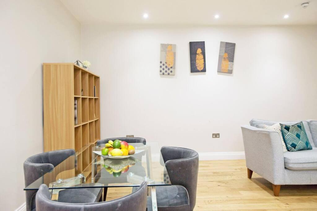 F1 Outstanding 1 Bed Duplex * Londres