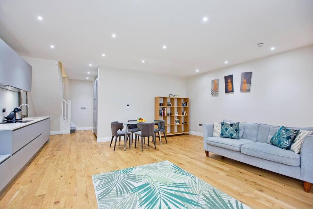 Appartement F1 Outstanding 1 Bed Duplex *