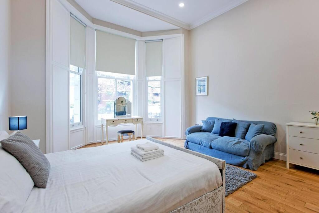 Appartement F1 Outstanding 1 Bed Duplex Londres