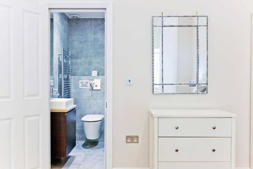 F1 Outstanding 1 Bed Duplex Londres