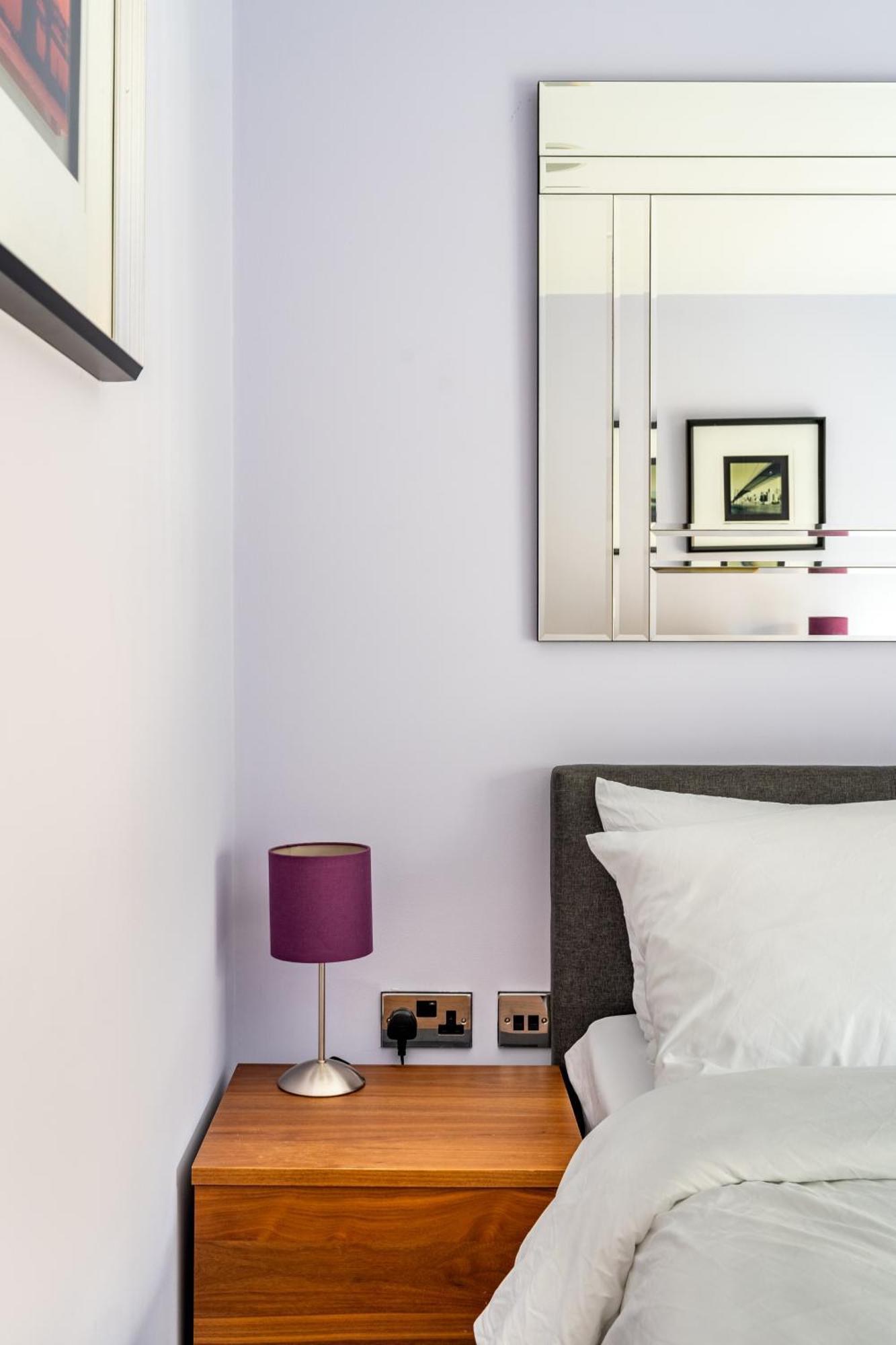 King Beds With En-suite, Private Balcony And Elevator By Iconic Portobello Market