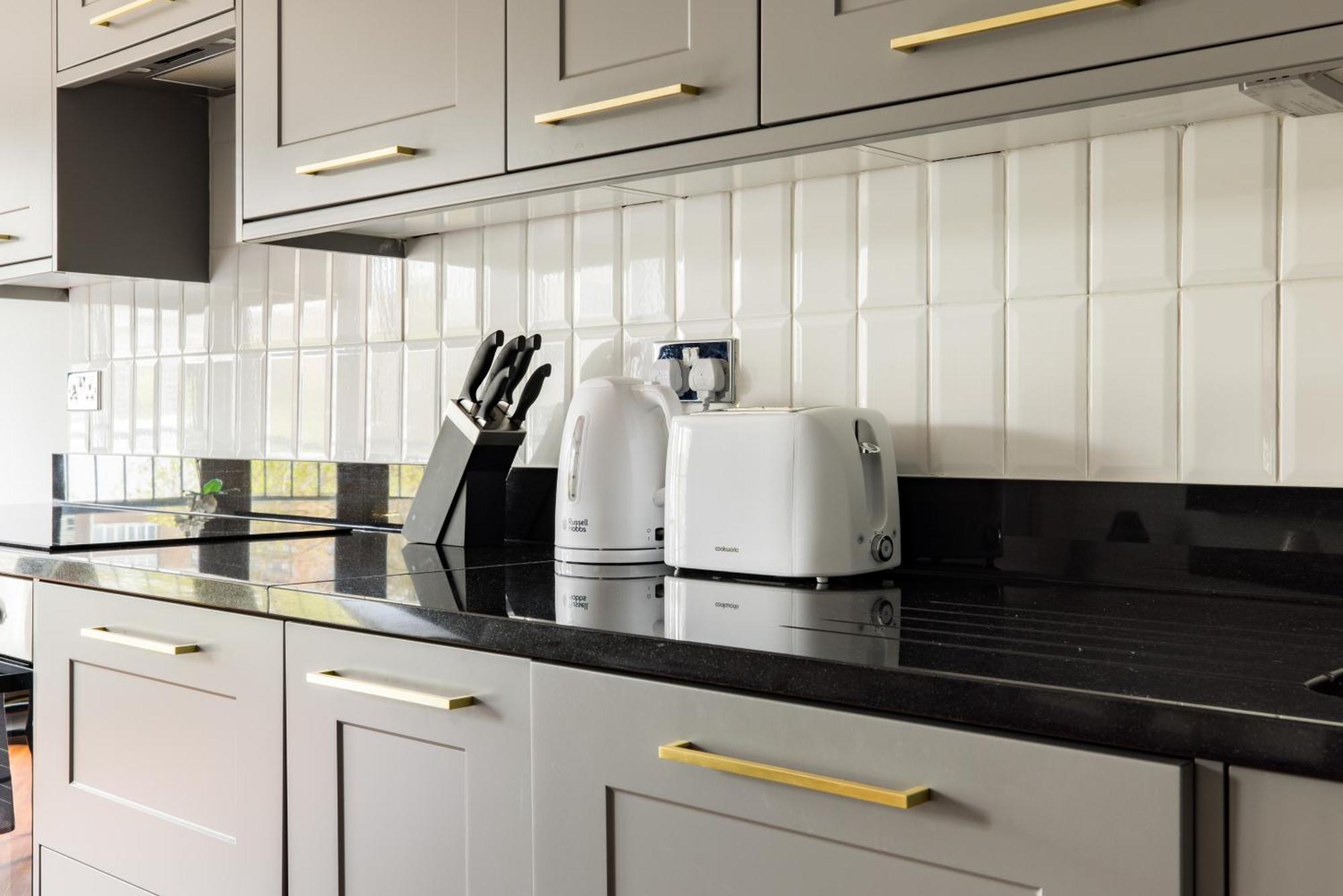 Sunshine In My Mood - 2 Bedroom Flat In Battersea Apartment *