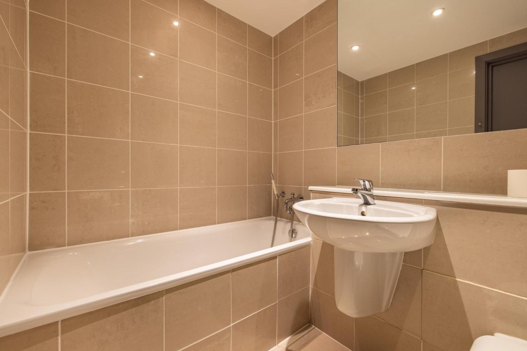 Sunshine In My Mood - 2 Bedroom Flat In Battersea Apartment *