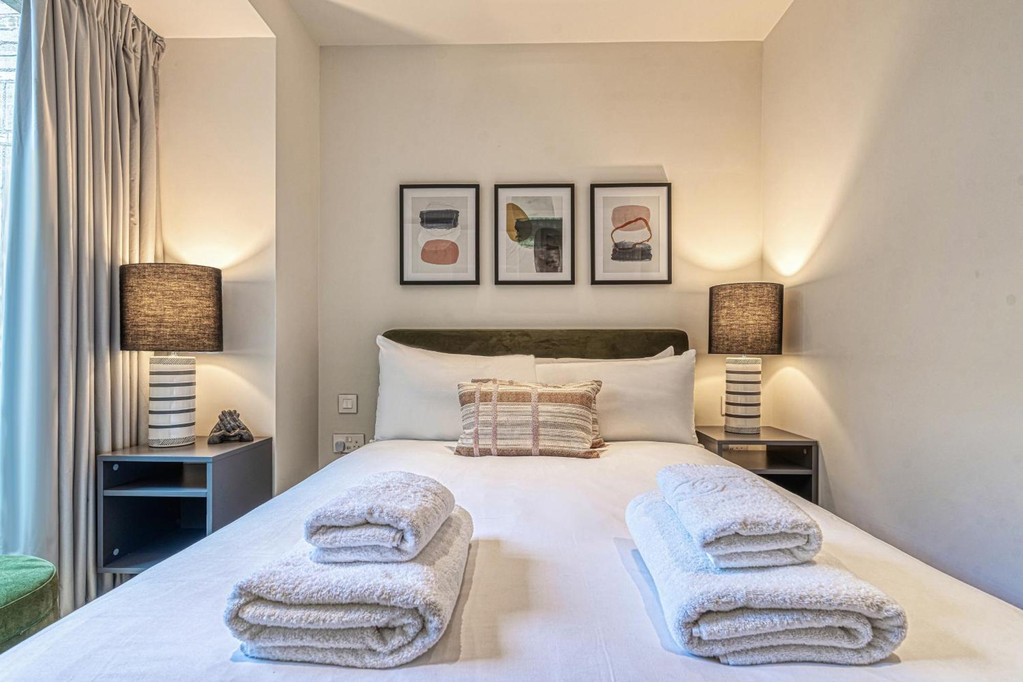 Luxury Flats Near Big Ben And Eye