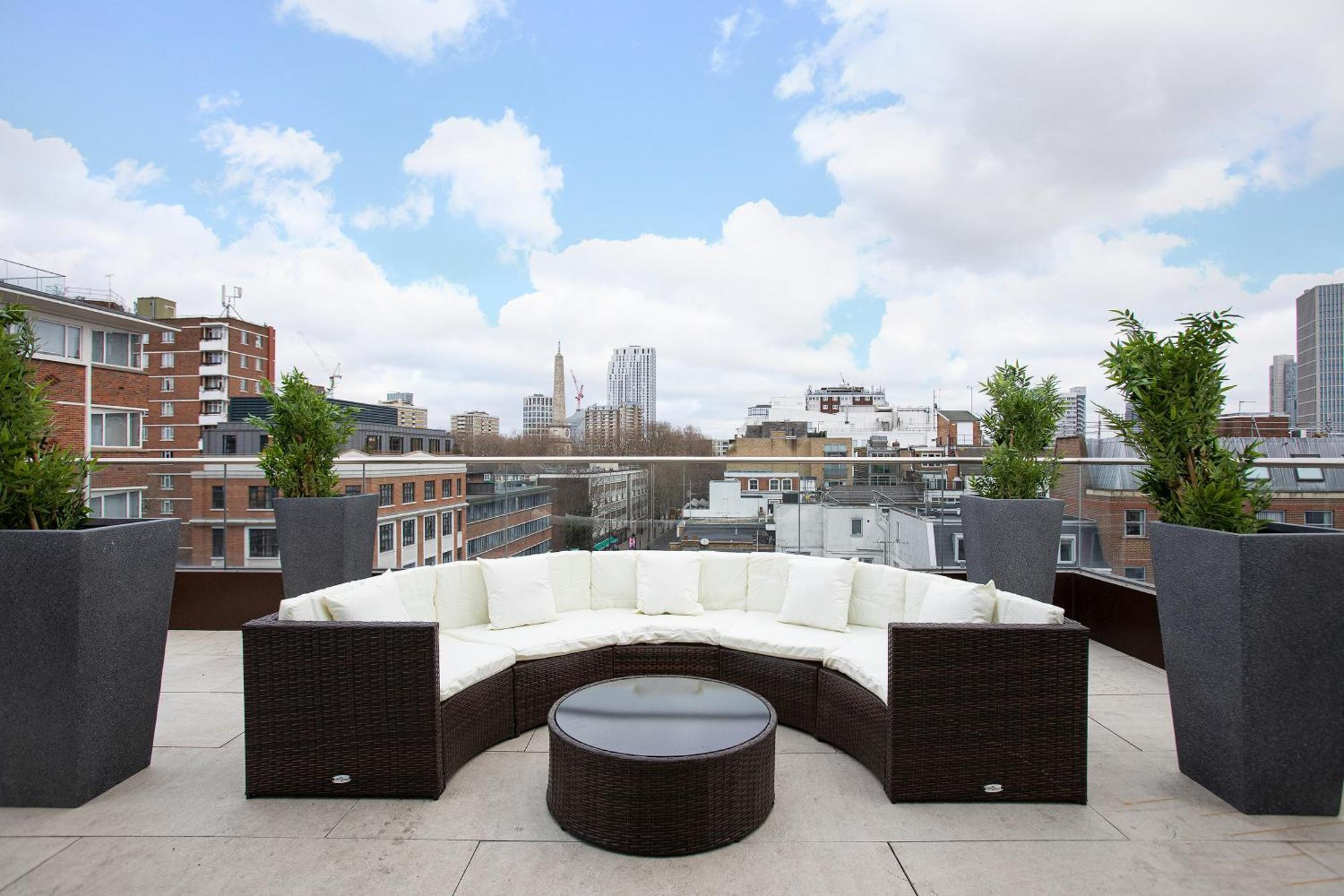 Stunning 3 Bedroom Penthouse Private Terrace Ac Appartement